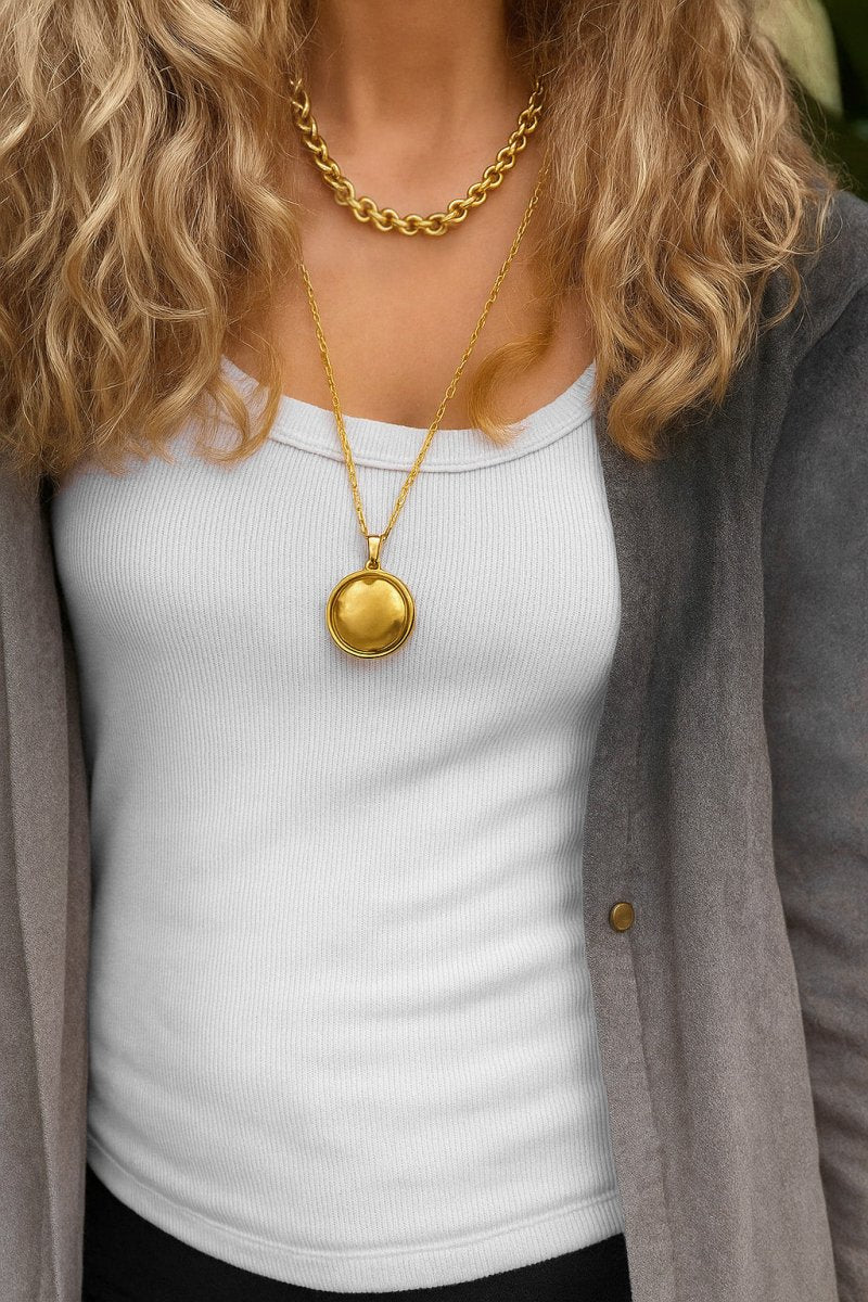 Ketten - Boho Halskette & Münzenanhänger - Ein Schmuckstück mit Charakter - Gold - KL260 - gold - Beau Soleil Jewelry