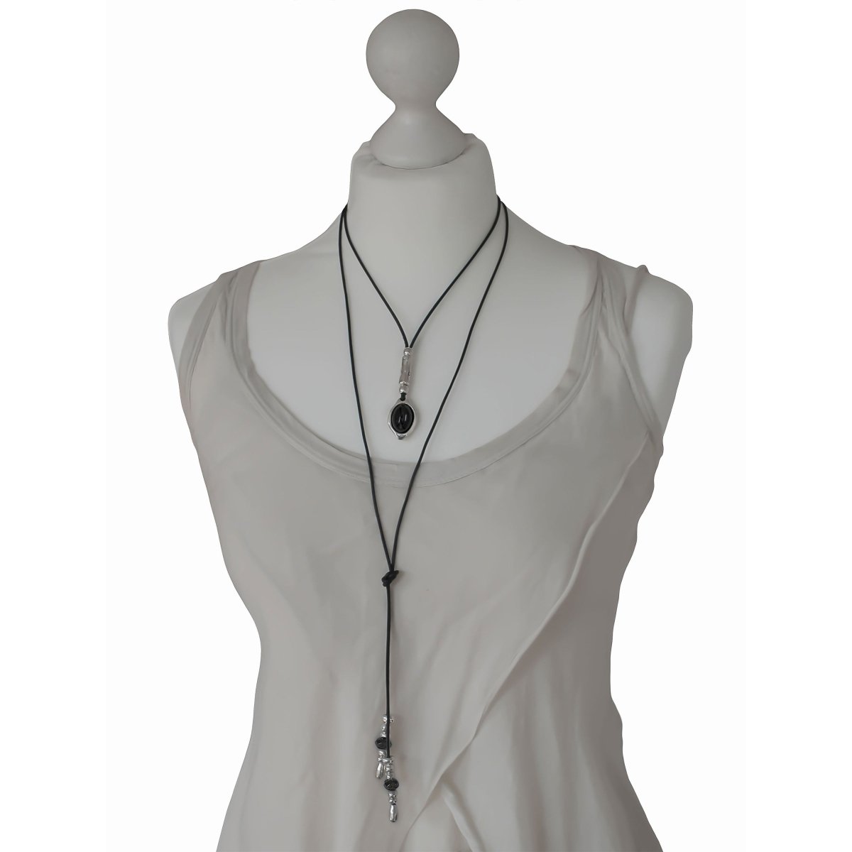 Ketten - Lederkette mit Anhänger schwarze Jade individuell tragbar - Braun - K269_black.1 - Beau Soleil Jewelry