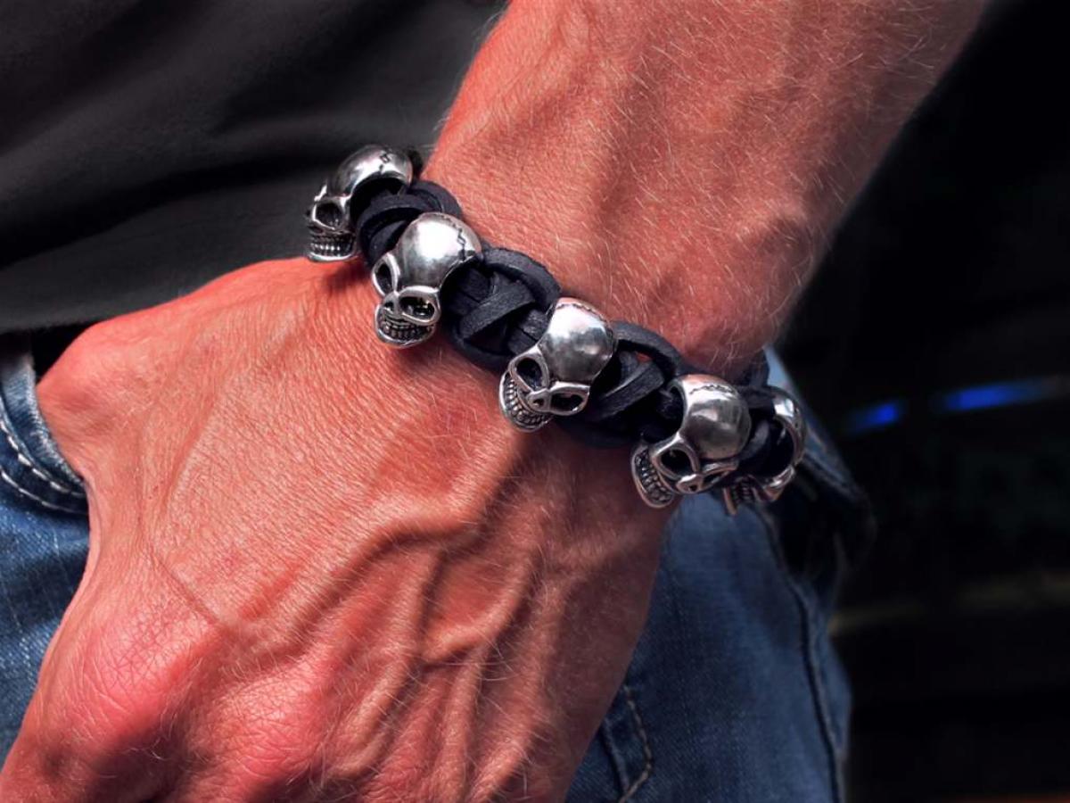 Beau Soleil Schmuck Kollektion - Lederarmband mit Totenköpfen Provocateur Beau Soleil Jewelry