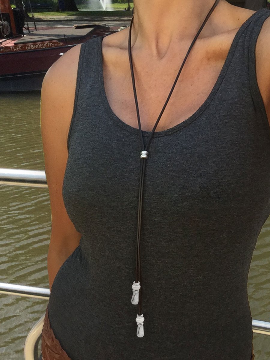 Ketten - Lederkette vergoldet mit Süsswasser Perlen individuell tragbar - 55cm Braunes Leder - K256_freshwater_perl-braun-gold-55cm - Beau Soleil Jewelry