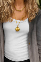 Ketten - Boho Halskette & Münzenanhänger - Ein Schmuckstück mit Charakter - Gold - KL260 - gold - Beau Soleil Jewelry