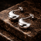 Leder Ohrhänger Ohrringe - Halbmond - Ohrringe aus Edelstahl – minimalistischer Ohrstecker - Silber - 1.2.26.nh-si - Beau Soleil Jewelry