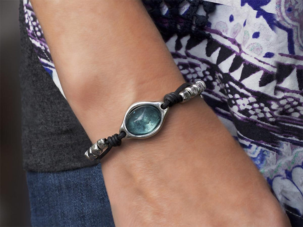 Armbänder - Lederarmband Damen Aqua mit blauem Stein A990 - Braun - A990-18-Braun - Beau Soleil Jewelry