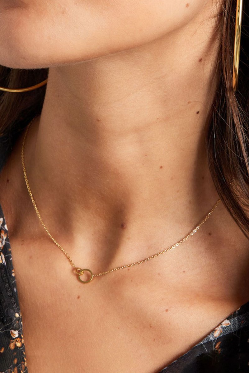 High quality necklace connected rings – Beau Soleil Jewelry