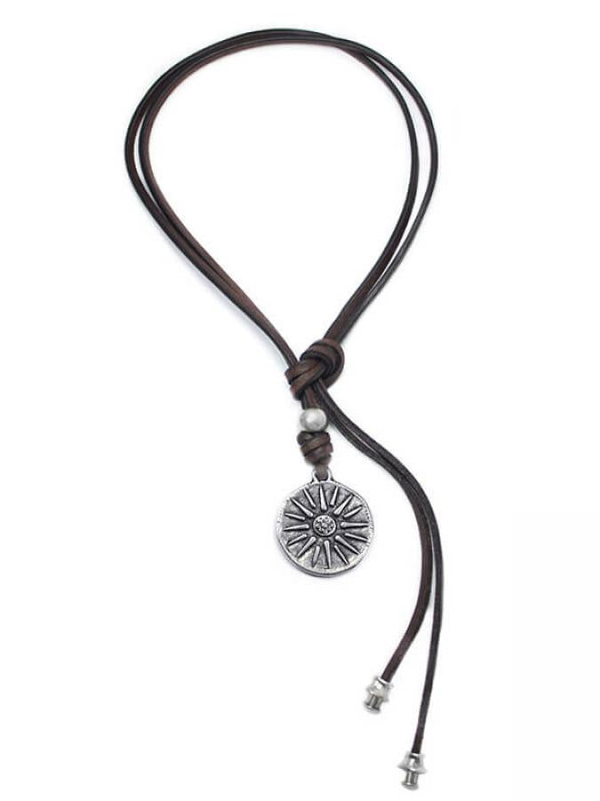 Lederkette mit Anhänger Münze Sonnenysymbol - Schwarzes Leder - K155-Schwarz - Halsketten - Beau Soleil Jewelry