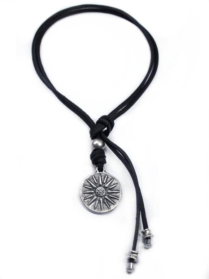 Ketten - Lederkette mit Anhänger Münze Sonnenysymbol - Braun - K155-Braun - Beau Soleil Jewelry